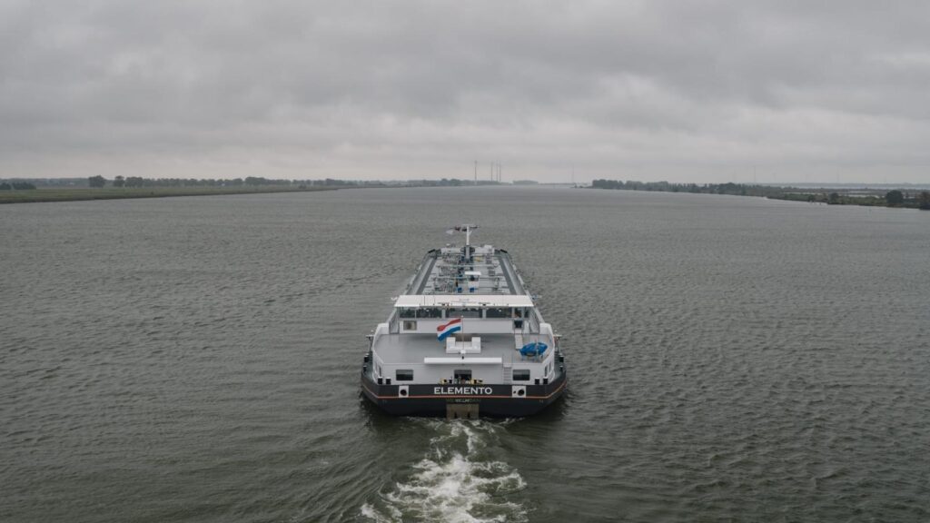 Elemento achterzijde | WOW Shipping