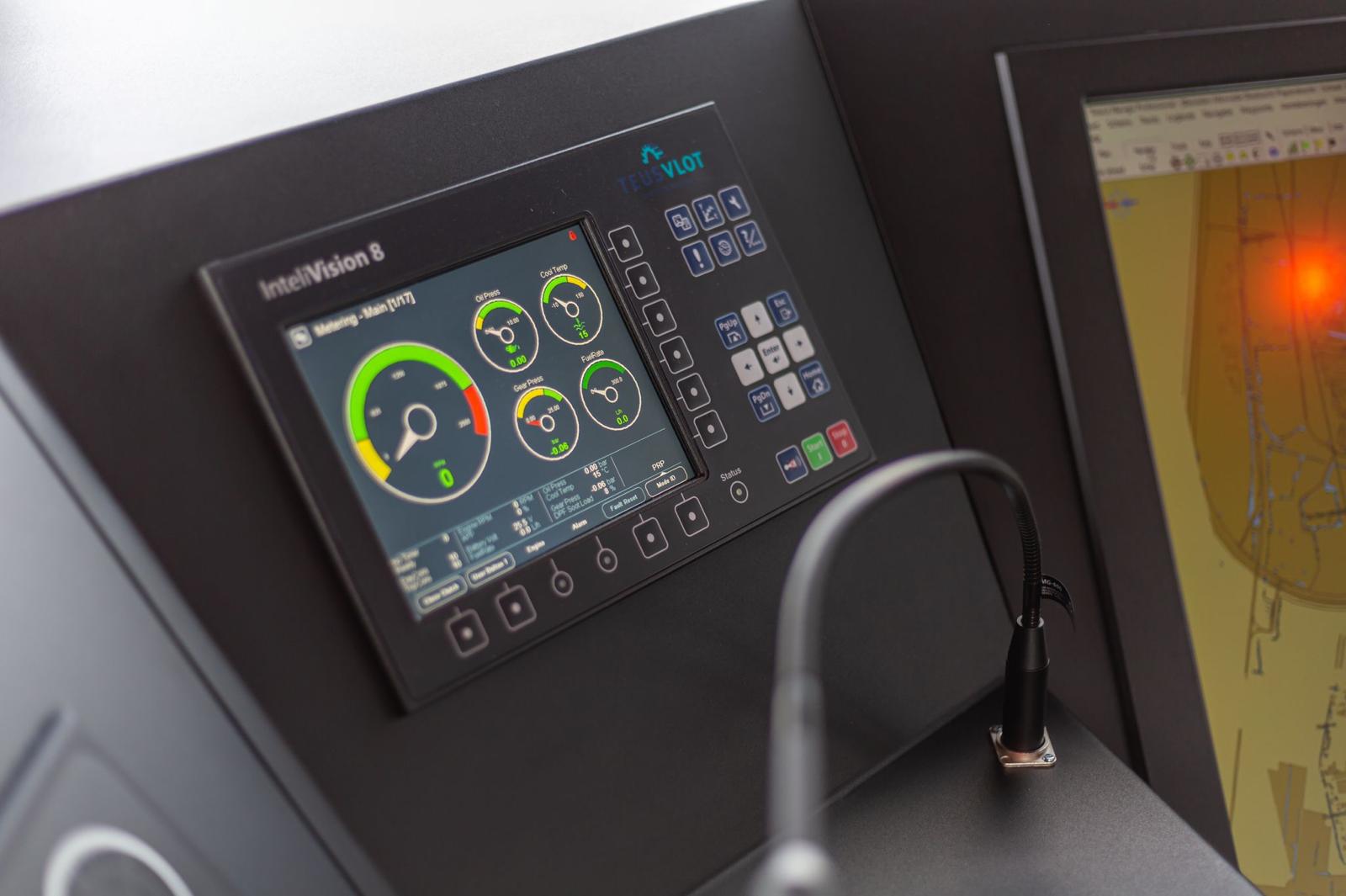 IntelVision 8 | WOW Shipping