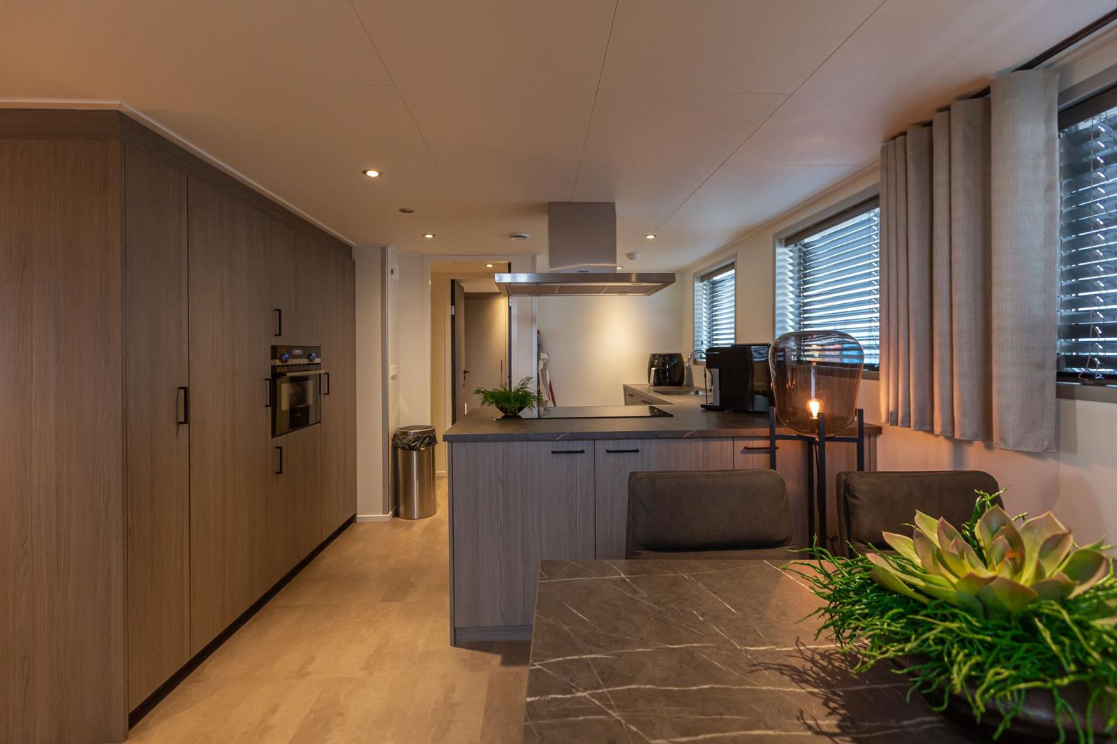 Keuen aan boord | WOW Shipping